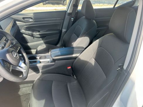 Used 2025 Nissan Altima 2.5 SV image 25