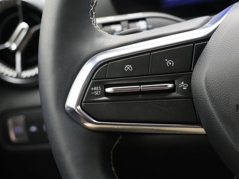 Used 2025 Chevrolet Blazer EV LT image 18