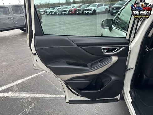 Used 2023 Subaru Forester Limited image 31