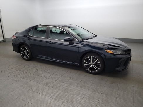 Used 2019 Toyota Camry SE image 11