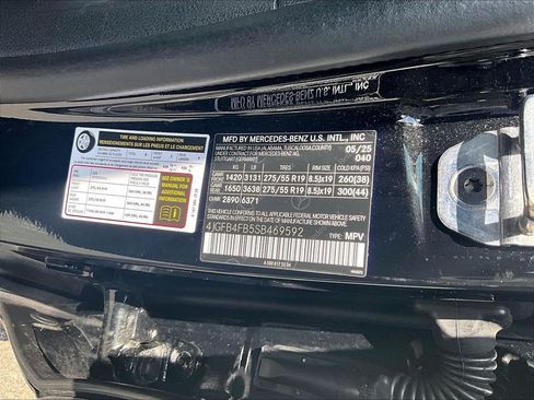 Used 2025 Mercedes-Benz GLE 350 4MATIC image 35