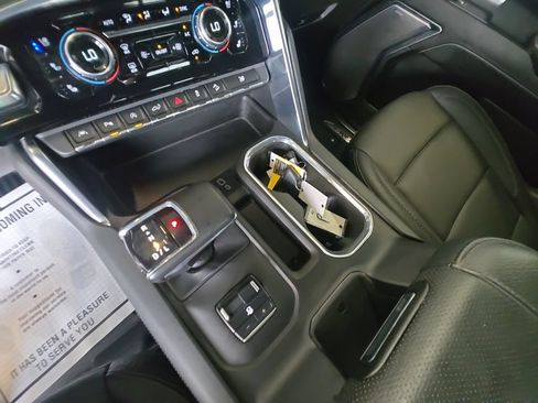 Certified 2023 GMC Sierra 1500 Denali w/ Technology Package AWD/4WD image 24