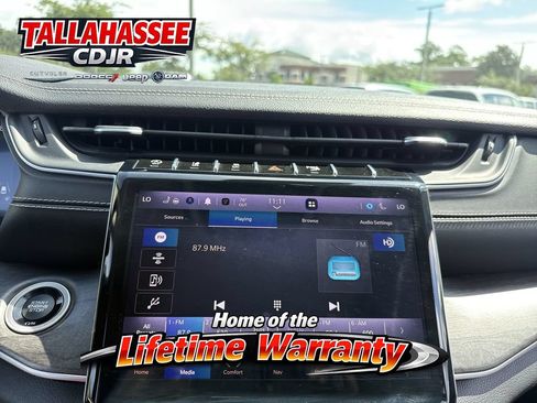 Used 2022 Jeep Grand Cherokee L Limited w/ Luxury Tech Group II AWD/4WD image 25