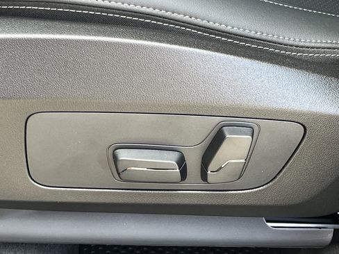 New 2026 BMW X1 xDrive28i w/ Convenience Package image 18