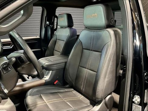 Used 2024 Chevrolet Silverado 2500 High Country w/ Midnight Edition AWD/4WD image 20