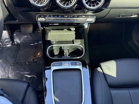 Used 2024 Mercedes-Benz CLA 250 4MATIC image 27