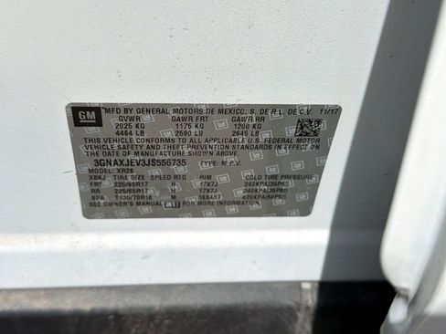 Used 2018 Chevrolet Equinox LT w/ Sun & Infotainment Package image 21