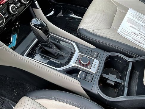 Used 2022 Subaru Forester Limited AWD/4WD image 16