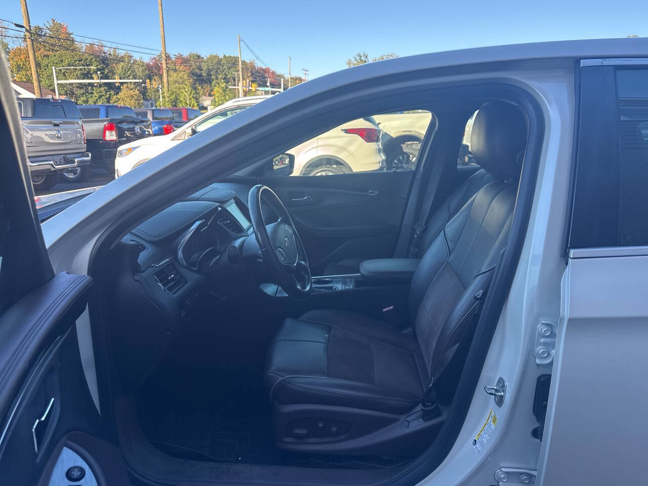 Used 2014 Chevrolet Impala LT w/ Premium Seating Package FWD image 14