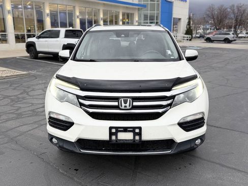 Used 2017 Honda Pilot Touring image 6