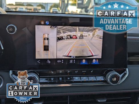 Certified 2025 Chevrolet Colorado Z71 w/ Technology Package AWD/4WD image 9