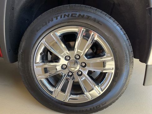 Used 2018 GMC Sierra 1500 SLT AWD/4WD image 7