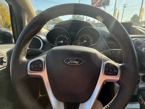 Used 2014 Ford Fiesta SE image 10