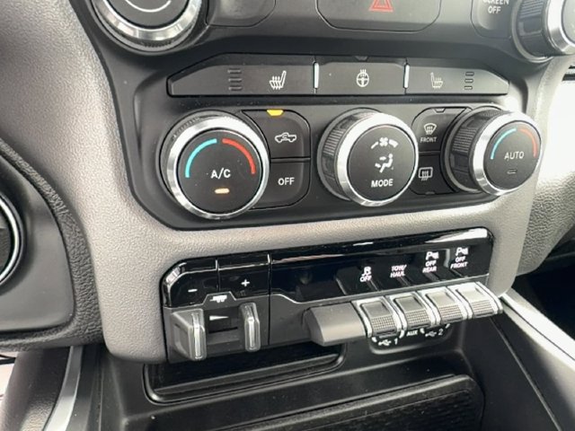 Used 2020 RAM 1500 Big Horn AWD/4WD image 18