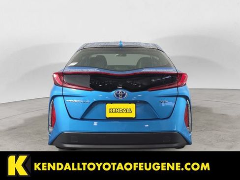 Used 2022 Toyota Prius Prime XLE FWD image 6