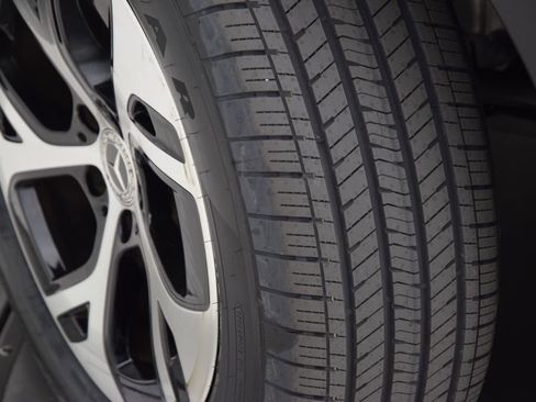 Certified 2025 Mercedes-Benz GLC 350e 4MATIC image 29