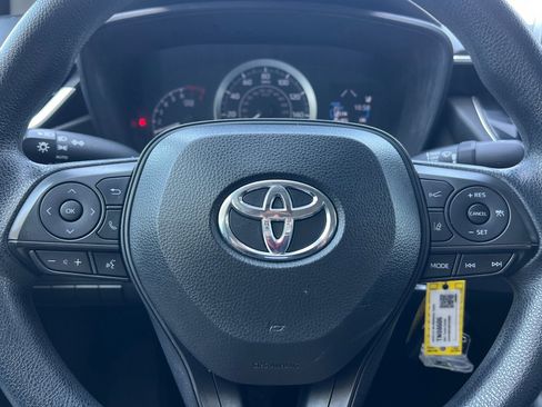 Used 2021 Toyota Corolla LE FWD image 21