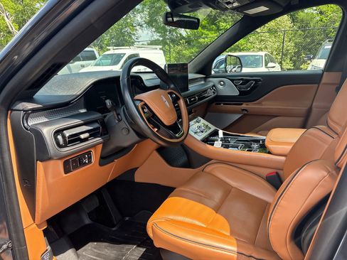 Certified 2020 Lincoln Aviator Black Label w/ Dynamic Handling Package AWD/4WD image 14