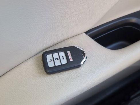 Used 2015 Honda Accord Touring image 31