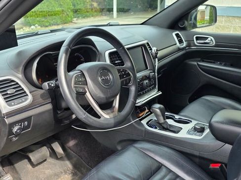 Used 2018 Jeep Grand Cherokee Limited image 2
