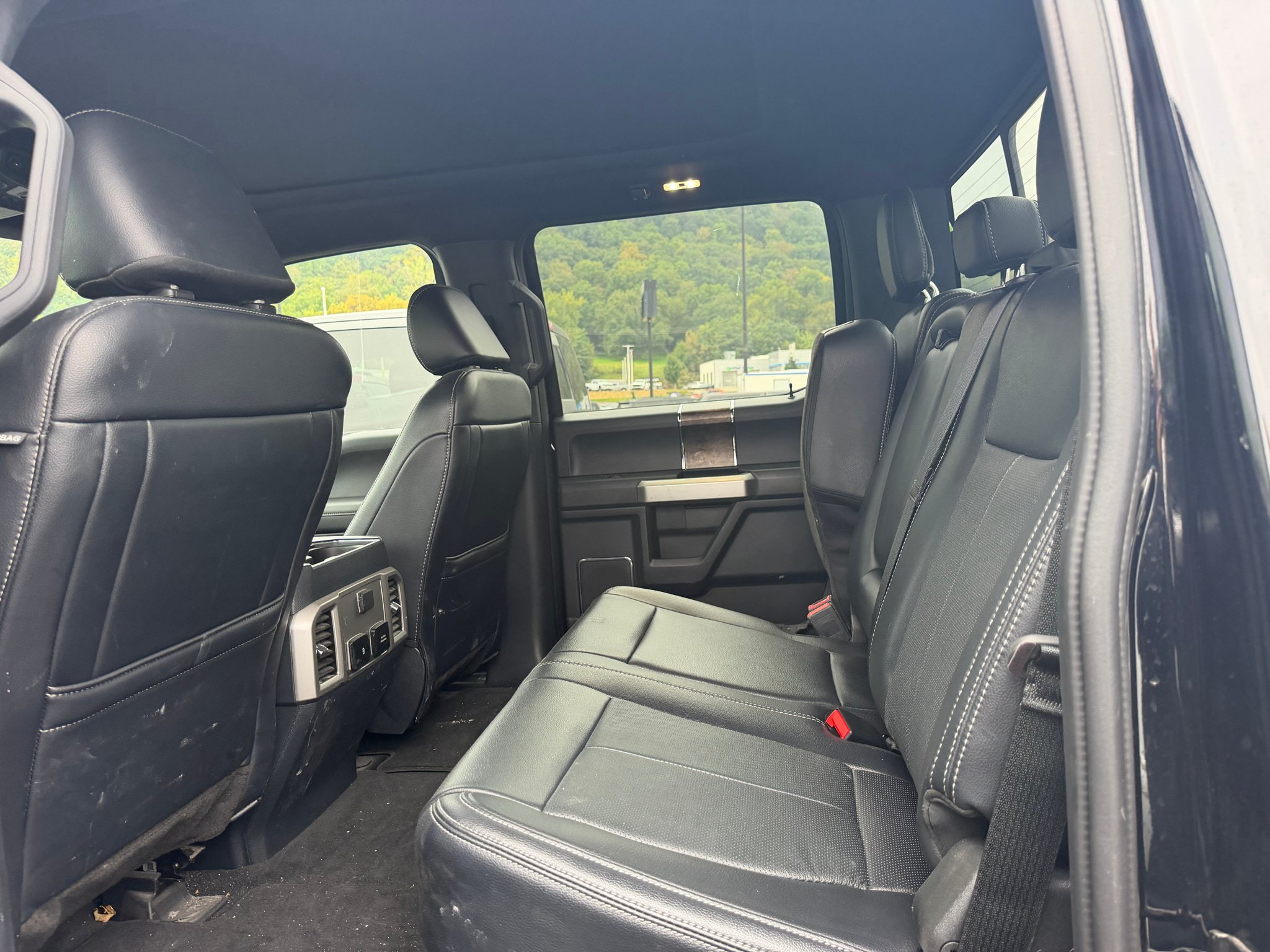 Used 2022 Ford F250 Lariat w/ Tremor Off-Road Package AWD/4WD image 6