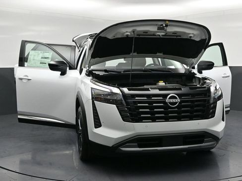 New 2026 Nissan Pathfinder Platinum AWD/4WD image 38