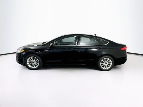 Used 2020 Ford Fusion SE FWD image 4
