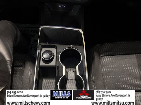 Used 2026 Chevrolet Equinox LT FWD image 23