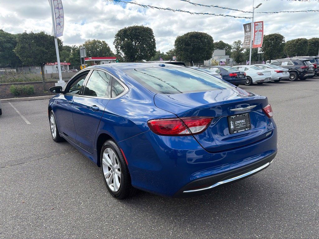Used 2015 Chrysler 200 Limited w/ Convenience Group FWD image 8