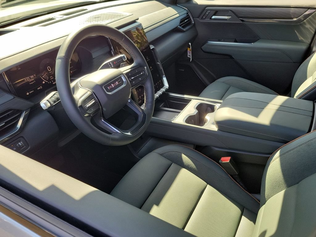 Used 2026 GMC Acadia AT4 w/ Luxury Package AWD/4WD image 10