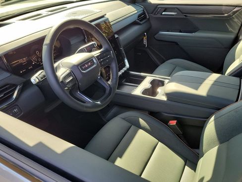 Used 2026 GMC Acadia AT4 w/ Luxury Package AWD/4WD image 10