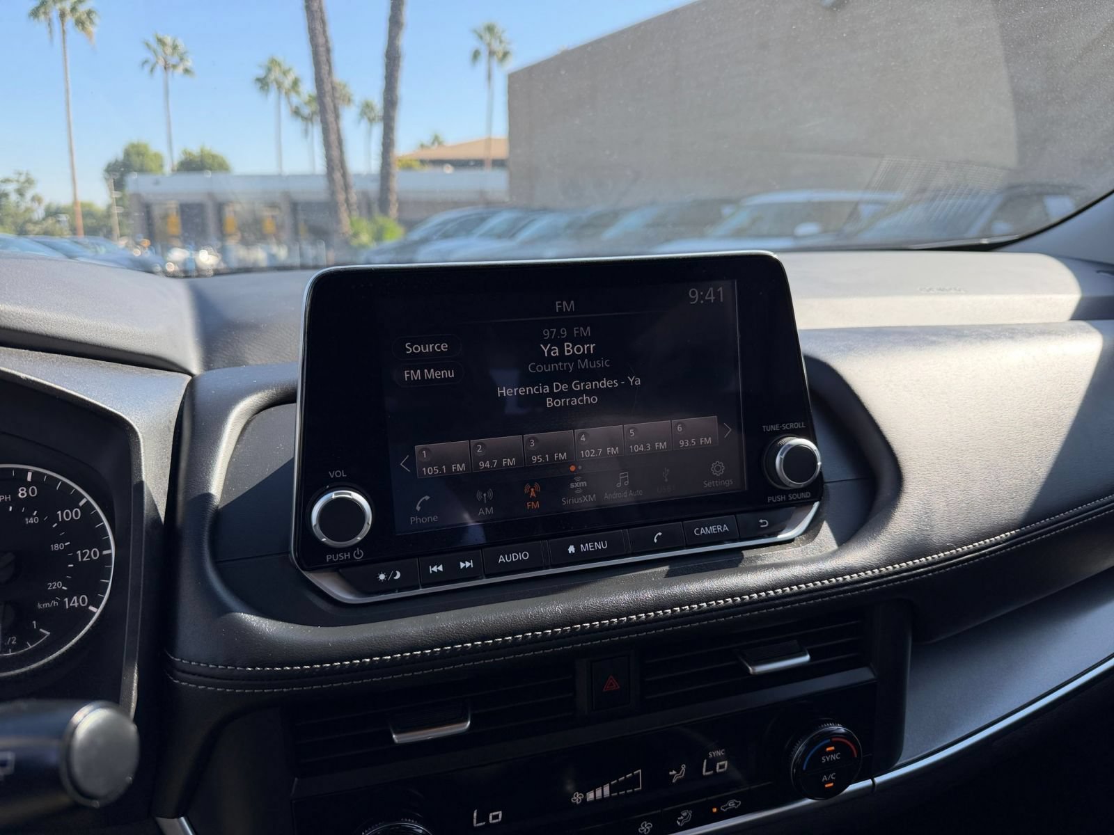 Used 2025 Nissan Rogue SV AWD/4WD image 19