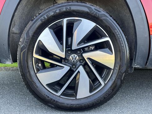 Used 2024 Volkswagen Atlas SE AWD/4WD image 31