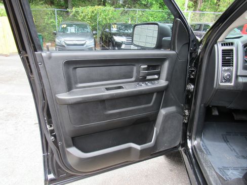 Used 2020 RAM 1500 Tradesman w/ Tradesman SXT Package RWD image 11
