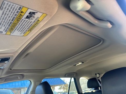 Used 2017 Subaru Outback 3.6R Limited image 20