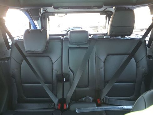 New 2025 Ford Bronco Badlands image 28