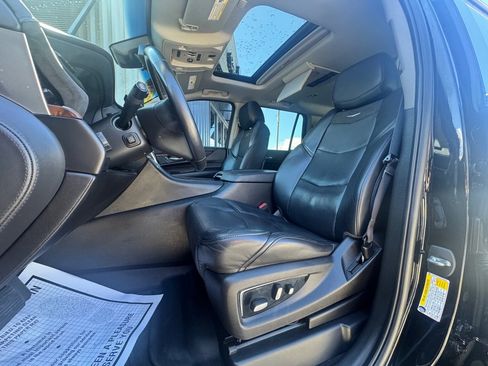 Used 2018 Cadillac Escalade Premium Luxury image 6