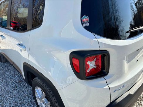 Used 2021 Jeep Renegade Latitude image 19