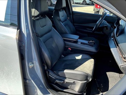 Used 2023 Nissan Ariya AWD image 10