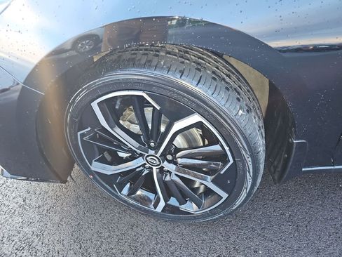 Used 2023 Nissan Altima 2.5 SR w/ SR Premium Package image 17