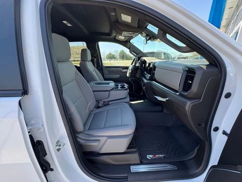 New 2025 Chevrolet Silverado 1500 LT image 15
