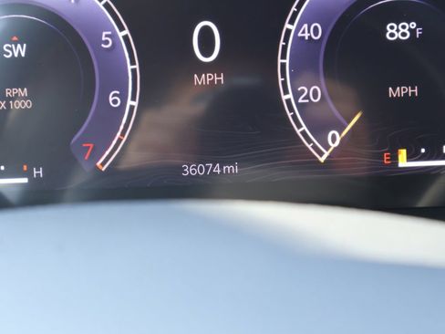Used 2024 Jeep Grand Cherokee L Altitude AWD/4WD image 32