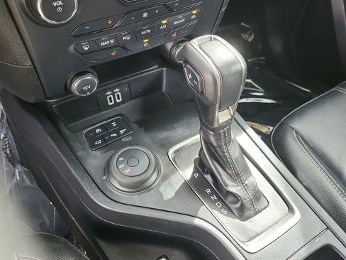 Used 2019 Ford Ranger Lariat w/ Black Appearance Package image 26