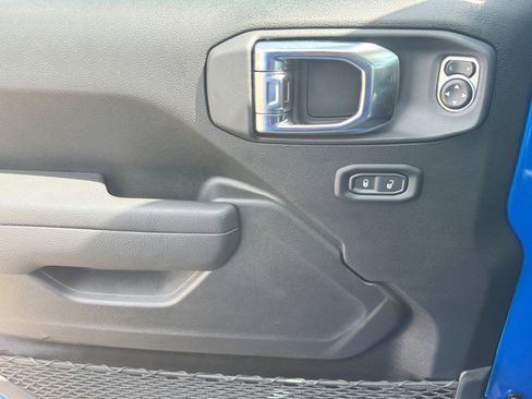 New 2025 Jeep Wrangler Willys AWD/4WD image 14