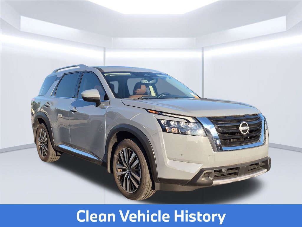 Certified 2025 Nissan Pathfinder Platinum FWD image 6