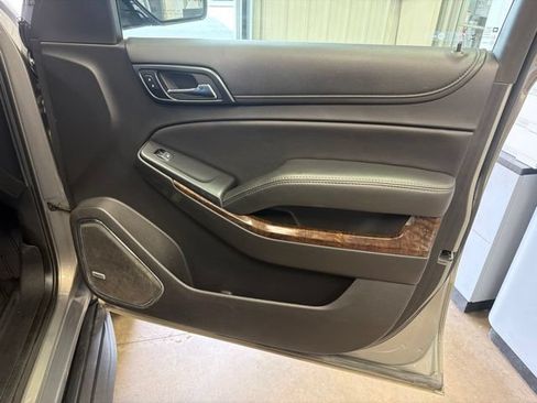 Used 2018 Chevrolet Suburban LT AWD/4WD image 26