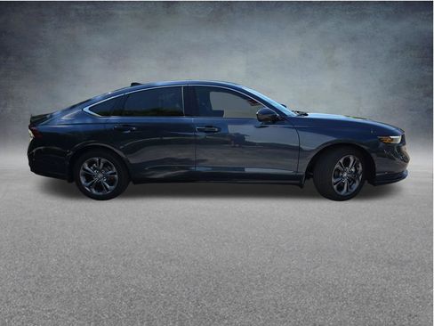 Used 2024 Honda Accord EX-L image 2