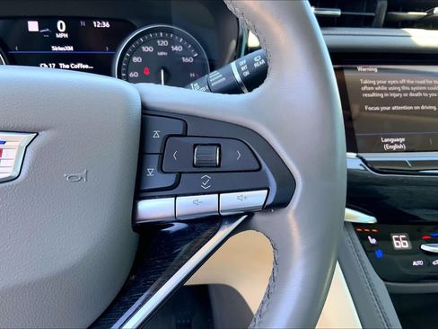Used 2024 Cadillac XT6 Premium Luxury w/ Technology Package FWD image 24