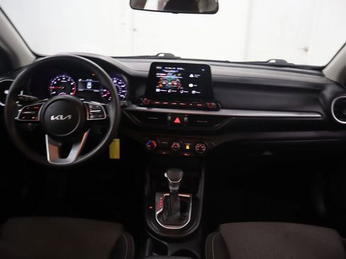 Used 2023 Kia Forte LXS image 18