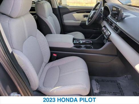 Used 2023 Honda Pilot LX image 25